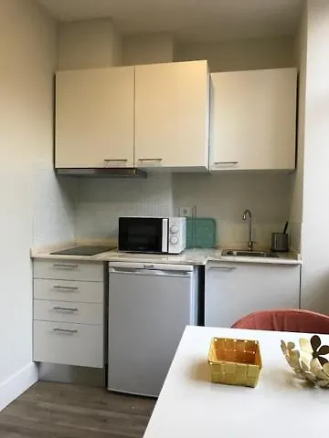 Romantic 1 Bedroom Apartment At Roma Avenue - 1C Lisbon