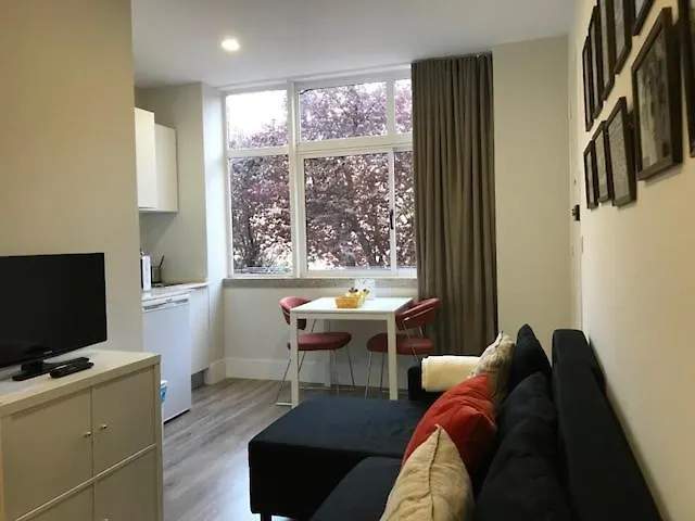 Romantic 1 Bedroom Apartment At Roma Avenue - 1C Lisbon